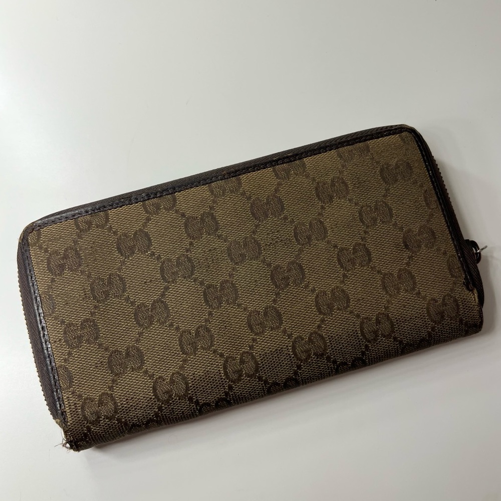 Authentic Gucci Wallet - Picture 4 of 8